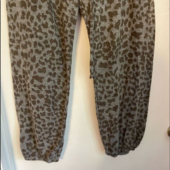 NEW SUNDRY ANTHROPOLOGIE Leopard Print Drawstring Gray Joggers.Size 2= M - Picture 7 of 11
